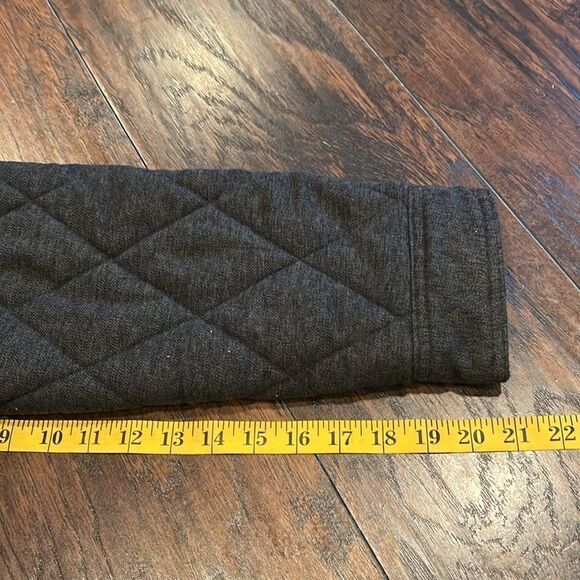 WELLEN
Seawool Bubble Shirt Jacket
in Charcoal size XL in EUC - Picture 12 of 12